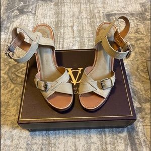 Vince Camuto Wedges